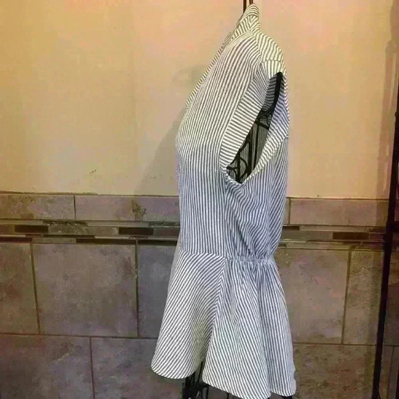 Monteau Dressy Womens Blouse Size M Blue and White - Picture 2 of 4